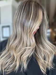 Sandy summer blonde by Studio H Stylist Denise #seattle #blonde #redken #studiohsalonwa Blended Money Piece Hair, Blended Money Piece, Money Piece Hair, Summer Blonde, Money Piece, Low Maintenance Hair, Blonde Hair With Highlights, Blonde Balayage