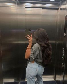 Long Healthy Hair, Instagram Baddie, Pose Fotografi, American Beauty, Dream Hair, Brunette Hair, Aesthetic Hair, Dark Hair