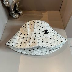 Chance Style Wool Fabric, Head Circumference 57cm Bucket Hat Baseball Cap Knitted Hat Chanel Bucket Hat, Chanel White, Chanel Accessories, Hat Baseball, Knitted Hat, Head Circumference, Wool Fabric, Baseball Cap, Knitted Hats