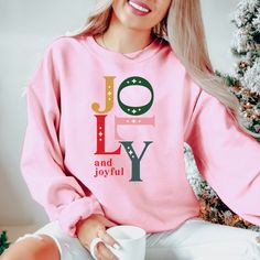 50% COTTON 50% POLYESTER SWEATER || TRUE TO SIZE WITH A RELAXED FIT || SIZE UP FOR OVERSIZED FIT Fun Christmas Shirts, Polyester Sweater, Christmas Tops, Cute Cuts, Kids Corner, Kids Sweater, Fall Collections, Pink Sweater, Christmas Shirts