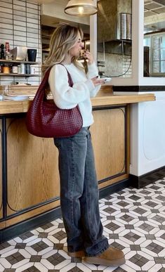 Red Bag Aesthetic Outfit, Light Bootcut Jeans Outfit, Fall Outfits2024, Dark Red Bag Outfit, Dark Red Clothes Aesthetic, Dark Red Aesthetic Outfit, Red Shoulder Bag Outfit, Woven Bag Outfit, Red Bag Aesthetic