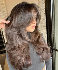 Spring Haircuts, Side Bangs Hairstyles, Haircuts For Long Hair With Layers, Layered Cut, Long Layered Haircuts, Long Hair With Bangs, Long Layered Hair, Haircuts For Long Hair, Haircuts With Bangs