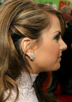 Special Occasion Style Ideas For Medium Hair | Latest-Hairstyles.com Partial Updo, Side Updo, Hair To One Side, Side Hairstyles, Flat Iron Hair Styles, Holiday Hairstyles, Short Hairstyle