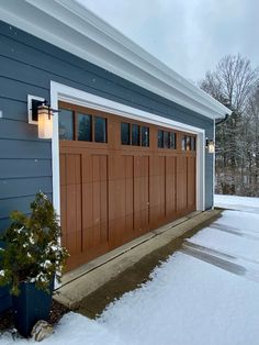 Facing garage door issues during the cold snap? ❄️Your garage door needs winter care too! Explore common cold weather issues and how to fix them, so you don't find yourself stuck out in the cold.

Stay safe, stay warm! 

#StayWarm #InsulatedGarageDoors #GarageMatters #WinterMaintenance