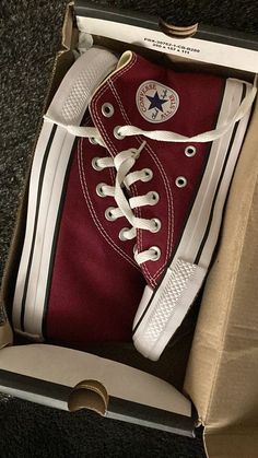 Wine Red Converse, Converse Rouge, Dark Red Converse, Burgundy Converse, Must Have Shoes, Chuck 70 High Top, Cute Converse Shoes, Maroon Converse