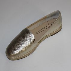 Sole Society Sammah Leather Espadrille Loafer Slip On Us 7m Eur 37.5 Color: Gold Fusion/ Tumbled Metallic/Gro Leather Upper Textile Lining Manmade Sole Cushioned Footbed Msrp $90 Measurement : Insole 9.25"/Outsole 9.75"/Width 3.25" Sole Society Shoes, Work Shoes Women, Slip On Espadrilles, Leather Espadrilles, Sole Society, Ely, Espadrille Shoes, Work Shoes, Walking Shoes