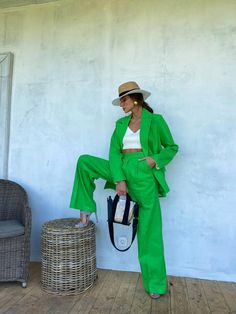 Linen Suit Women Linen Suit Green linen suit Linen Blazer | Etsy Italia Summer Green Linen Blazer, Green Workwear Sets With Pockets, Spring Green Workwear Pant Set, Spring Workwear Green Pant Set, Green Pant Set For Spring Workwear, Chic Green Sets With Pockets, Tailored Linen Sets For Spring, Tailored Green Summer Set, Tailored Green Sets For Summer