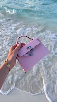 2023 Luxury Bag, Pink Birkin Bag Aesthetic, Pink Kelly Bag, Luxury Bags Aesthetic, Hermes Bags Kelly, Kelly Aesthetic, Pink Birkin, Luxury Bags Hermes, Kelly Bags