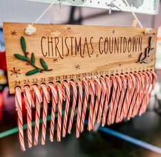 Christmas Countdown Candy Canes Candy Cane Christmas Countdown Sign, Candy Cane Advent Calendar, Wooden Candy Canes, Christmas Countdown Ideas, Holiday Woodworking Projects, Wood Advent Calendar, Christmas Market Stall, Christmas Candy Cane Decorations, Candy Cane Crafts