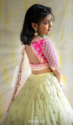 Lehanga Blouses For Kids, Kids Wedding Dresses Indian, Kids Half Saree Blouse Designs, Kids Blouse Designs Indian, Ghagra Choli For Kids, Kids Blouse Designs For Lehanga, Kids Lehenga Blouse Designs, Kids Lehanga Design For Wedding, Kids Pattu Langa Designs