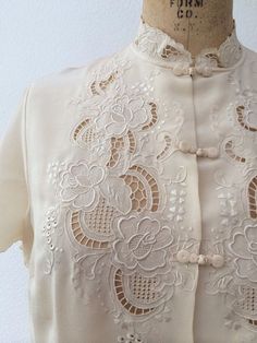 1950s Blouse, Cutwork Dress, Cream Silk Blouse, Lace Blouses, Silk Ribbon Embroidery, Indian Designer Outfits, Lovely Clothes, Embroidery Fashion