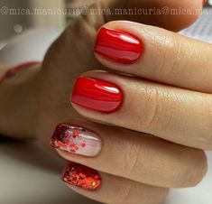 Red Nails Ideas Almond, Small Christmas Nails, Crveni Nokti, Red Coffin Nail Ideas, Cute Red Nail Ideas, Modern Ranch House Exterior, Small Ranch House, Manicure 2023, House Exterior Ideas