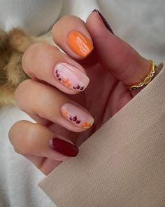 Thanksgiving Nail Designs, Simple Fall Nails, September Nails, November Nails, Fall Gel Nails, Fall Nail Art Designs, Cute Nails For Fall, Short Nails Art, Thanksgiving Nails