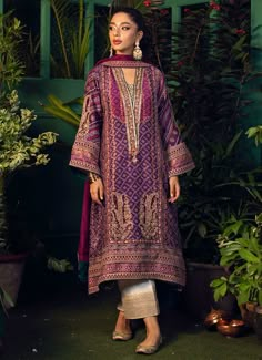 Ombre Dupatta, Farah Talib Aziz, E Mc2, Suits Design, Embroidery Suits Design, Designer Party Wear Dresses, Boutique Dress Designs, Party Wear Indian Dresses