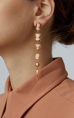 Cameo Drop Earrings by Grainne Morton SS19 Modern 20s Fashion, Coin Slot Piercing, Grainne Morton, Cthulhu, Jewelry Inspo, Pretty Jewellery, Men's Jewelry, Unique Earrings, Bling Bling