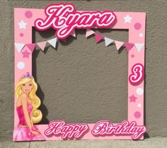 Barbie Photo Booth Frame, Diy Barbie Invitations, Barbie Themed Birthday Party Decor Diy, Barbie Selfie Frame, Barbie Photo Frame, Barbie Decorations Birthday, Barbie Party Invitations, Barbie Frame, Barbie Decorations