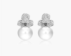 18K White Gold South Sea Cultured Pearl and Diamond Leaf Earrings. These must-have earrings will add gorgeous elegance to any collection. Pairing the sparkle of diamonds with the regalness of pearls, these earrings make a great gift. Bold Lipstick, Pearl And Diamond Earrings, Jewelry Accessories Ideas, Knot Earrings, Accessories Ideas, Diamond Drop Earrings, South Sea Pearls, Sea Pearls, Pearl Diamond