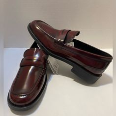 Zara Leather Burgundy Loafers Size 9. New With Tag. No Box. Classic Burgundy Loafers For Office, Burgundy Slip-on Office Loafers, Burgundy Leather Sole Loafers For Workwear, Burgundy Almond Toe Loafers For Office, Red Dress Shoes For Business In Fall, Red Business Loafers, Red Business Loafers For Fall, Burgundy Leather Shoes For Office, Burgundy Formal Loafers With Flat Heel