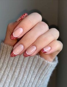 Nails Glitter Tips, Christmas Nails Glitter, Pretty Fingers, Red And White Nails, Glitter Tips, New Years Nail Designs, New Years Eve Nails, January Nails, Nagel Tips