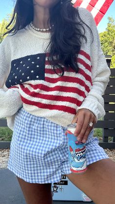 Colorado Cowgirl, Global Bohemian, Red White Blue Outfit, Stylish Mom Outfits, Boston Outfits, Lounge Fashion, Cutest Outfits, Flag Sweater, Coastal Fashion