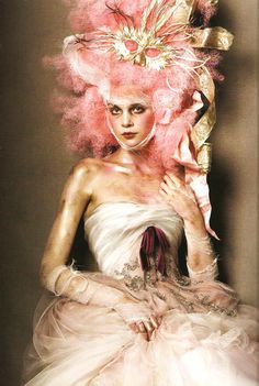 Vogue Italia Philip Treacy, David Sims, Patrick Demarchelier, Ellen Von Unwerth, Peter Lindbergh, Steven Meisel, Richard Avedon, Dior Couture, Vogue Russia