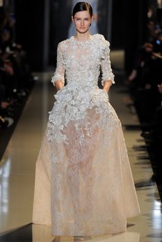 Nick Verreos: RUNWAY REPORT.....Paris Haute Couture Collections Spring/Summer 2013: Elie Saab, Pics + Full Runway Video! Elie Saab Haute Couture, Elie Saab Spring, Elie Saab Couture, Collection Couture, Spring Couture, Gorgeous Gowns, Elie Saab, Couture Collection, Beautiful Gowns