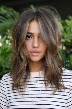 Pics Proving That Layered Haircuts Are The Best For All Lengths And Shapes ★ Brunette Lob, Change Hair, Layered Hairstyles, Haircut Styles, Lob Haircut, Wavy Hairstyles, Hairstyles Women, Ombré Hair, Long Bob Hairstyles