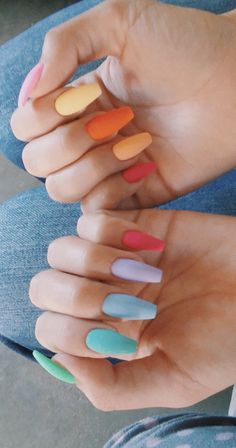 Pinterest: ashliwankhanobi ❀ Glamorous Nails, White Nail Designs, Rainbow Nails, Pastel Nails, Short Acrylic Nails