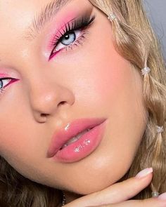 Barbie Makeup Look, Ombre Eyeshadow, Eyeshadow Makeup Ideas, Makeup Look Ideas, Barbie Makeup, Pink Eye, Glamour Makeup