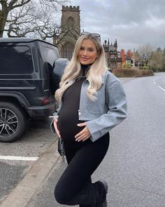 Casual Pregnancy Outfits, Pretty Pregnant, Mommy Outfits, Stylish Maternity Outfits, Pregnancy Looks, Casual Maternity, Trendy Maternity, Stylish Maternity