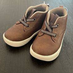 New With Tag Carter Baby Boy Shoes Size 5 Casual Brown Sneakers For Playtime, Casual Brown Sneakers With Soft Sole, Brown Casual Sneakers With Soft Sole, Brown Lace-up Sneakers With Soft Sole, Brown Sneakers With Soft Sole For Playtime, Casual High-top Non-slip Booties, Casual Lace-up Booties For Playtime, Casual Low-top Boots With Soft Sole, Casual Non-slip Boots For Playtime