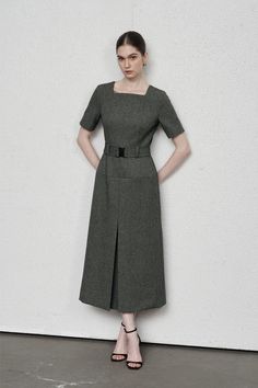 Formal H-line Midi Dress With Fitted Bodice, Classic H-line Midi Dress For Work, Classic A-line Midi Dress With Box Pleat, A-line Midi Dress With Box Pleat For Office, Tailored A-line Midi Dress For Formal Occasions, Classic H-line Office Dresses, A-line Workwear Dress With Structured Boning, A-line Dress With Structured Boning For Work, Classic Dresses For Work With Flattering Cut