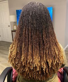 30 Incredible Hairstyles Proving You Need Sisterlocks ASAP - Hair Adviser Brown Sisterlocks, Blonde Sisterlocks, Layered Locs, Sisterlocks Updo, Sisterlocks Hairstyles, Edgy Updo, Locks Hairstyles