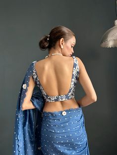 Silk Saree Back Neck Blouse Designs, Saree Jacket Back Designs, Slvless Blouse Design, Sleeveless Blouse Back Designs, Sleeveless Blouse Ideas, Sleevless Saree Blouse Designs, Sleeveless Blouse Designs Saree, Backless Blouse Designs Saris, Blouse Designes