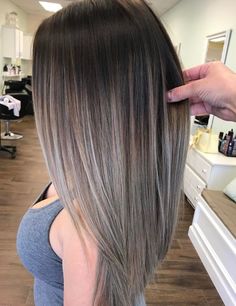 Balayage Straight, Gray Balayage, Rambut Brunette, Hair Colour Design, Ash Brown Hair, Silver Hair Color, Hair Done, Brown Hair Balayage, Ombré Hair