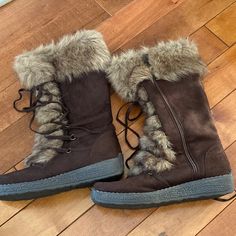 Brand New No Tags. Size 8. Zippers Work, Perfect Condition. Brown Fur Boots, Brown Winter Boots, Brown Fur, Fur Boots, Winter Rain, Pretty Shoes, Dream Shoes, Rain Boots, Winter Fashion