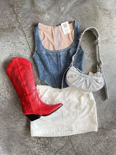 Lumineers Concert Outfit Ideas, Southern Fashion Country, Red Country Concert Outfit, Country Concert Outfit Red Boots, Red Country Outfit, Red Boot Outfits, Red Boot Outfit Ideas, Red Cowboy Boots Outfit Concert, Nickleback Concert Outfit