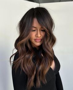 Hair Color Ideas Vibrant, Caramel Highlights Balayage, Summer Brunette Hair, Brunette Hair Color Ideas, Summer Brunette, Brown Hair Inspiration, Dark Brunette Hair, Highlights Balayage