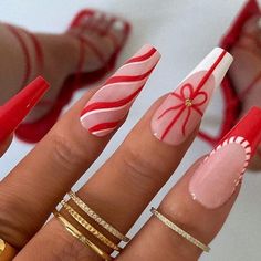 50 Red Christmas Nail Ideas That Are Sleighing This Season 118 50 Red Christmas Nail Ideas That Are Sleighing This Season December Nails, Red Christmas Nails, Cute Christmas Nails, Christmas Nails Easy, Christmas Nails Acrylic, Nails For Kids, Xmas Nails, Christmas Nail Designs, Coffin Nails Designs