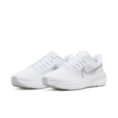 Nike Wmns Air Zoom Pegasus 39 'White Pure Platinum' DH4072-100 Shoes For Back To School, White Gym Shoes, Cute Sneakers For Women, Girly Sneakers, Track Running Shoes, Nike Women Outfits, Cute Running Shoes, Bts Accessories, Nike Air Zoom Pegasus 39