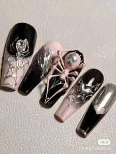 Alt Nails, Nail Halloween, Halloween Nail Art Ideas, French Manicures, Fake Nails Designs, Gel Nail Strips, Punk Nails, Gothic Nails, Anime Nails