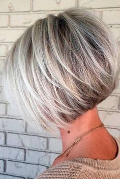 Bob Pendek, Short Stacked Bob Haircuts, Short Stacked Bobs, Inverted Bob Haircuts, Layered Bob Hairstyles, Short Hairstyles For Thick Hair