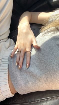 #nails #gold #classy #goldnails #goldjewelryideas Golden Nails Art, Gold Nail Inspo Almond, Glazed Gold Nails, Wedding Gold Nails, Gold Shiny Nails, Light Gold Chrome Nails, Solid Gold Nails, Gold Vacation Nails, Gold Classy Nails