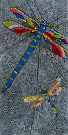 Dragonflies Art in Mosaic Marble Mosaic Dragonflies, Dragonflies Art, Dragonfly Mosaic, Macro Fotografia, Butterfly Mosaic, Mosaic Marble, Colorful Dragonfly, Mosaic Animals, Mosaic Garden Art