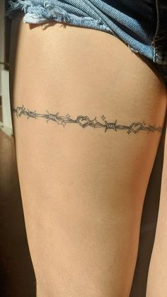 Tattoos With Deep Meaning, Shoulder And Arm Tattoo, Wife Tattoo, Chain Tattoo, Tattooed Women, Weird Tattoos, 3d Tattoos, Back Tattoo Women