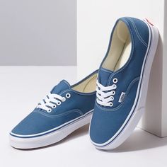 Vans Authentic Navy, Vans Azul, Vans Navy, Estilo Vans, Navy Vans, Tennis Vans, Vans Authentic Shoes, Tenis Vans, Vans Original