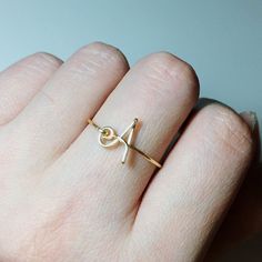 Perfect Personalized Gift For Your Loved Ones! - NON-ADJUSTABLE UPPERCASE initial ring. ► { N O T E } lease LEAVE A NOTE about WHICH LETTER & WHICH Pattern ( uppercase or lowercase) do you need AT CHECKOUT, thanks!! - { NEW ITEM! } { 18 GAUGE INITIAL RING!! } { HIGHLY RECOMMEND } www.etsy.com/listing/537290963/18-gauge-custom-initial-ring-sterling?ref=shop_home_active_2 - Want ADJUSTABLE initial letter ring? Check this out! https://www.etsy.com/listing/199234606/initial-letter-ringsingle-let Mid Rings, Stylish Alphabets, Silver Jewelry Diy, Alphabet Wallpaper, Ring Name, Wedding Women, Letter Ring, Gold Rings Fashion, Gold Ring Designs