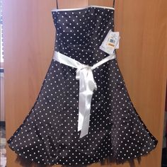 Strapless Dress Brand New With Tags Brown With White Polkadots Y2k Birthday, Brown Polka Dot Dress, 2000s Fashion Outfits, 2000s Fashion, Dream Clothes, Christmas Wishlist, Polka Dot Dress, Sewing Clothes, Dot Dress