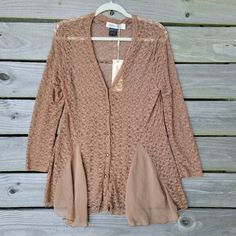 Nwt; No Holes, Piling Or Stains, But Blouse Smells Of Perfume. Measurements Are Approximate: Armpit To Armpit 18.5in., Shoulder To Hem 29in., Sleeve 23in. Very Delicate Blouse. *Items Ship From A Smoke-Free/Dog Friendly Home *I Don't Model Clothing *I Can't Advise How Item Will Fit You *Same Day/Next Day Shipping *Item Condition Is Recorded Before Shipping Summer Lace Top For Layering With Long Sleeves, Summer Long Sleeve Lace Top, Linen Long Sleeve Top, Model Clothing, Maroon Blouse, Black Knit Top, White Short Sleeve Tops, Black Floral Top, Womens Halter Tops