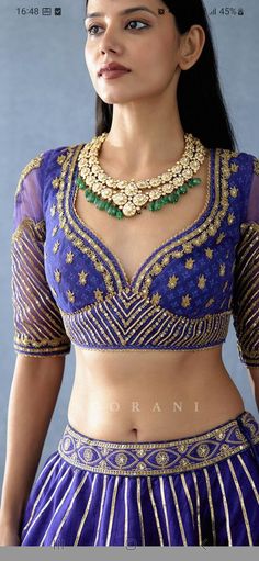 Lengha Dress, Navratri 2024, Lengha Blouse Designs, Saree Jacket Designs, Blouse Necklines, Lehenga Pattern, Blouse Designs Catalogue, Pattu Saree Blouse Designs, Backless Blouse Designs